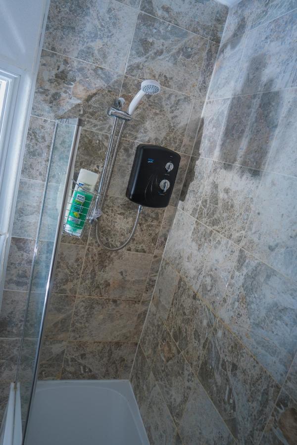 The Private Villa, Northampton Centre, 9 Beds, 5 Bedrooms, Sleeps 12 Ngoại thất bức ảnh